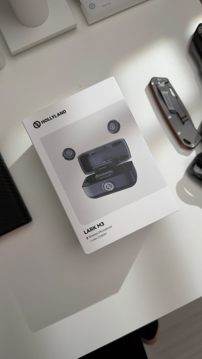 Chegou hoje. Justamente no dia do lançamento. 👀 Primeiro contato com o novo Hollyland LARK M3. Por enquanto, só o unboxing. Já comenta aqui quem quer um review dele⚡️ #Hollyland #L